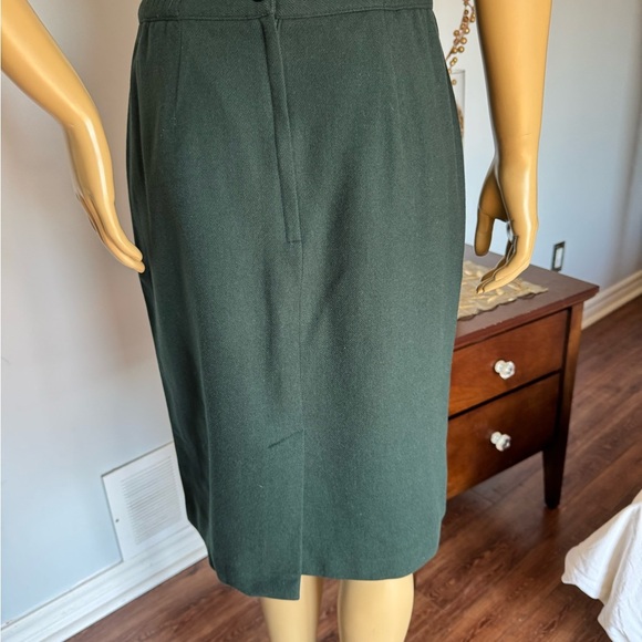 Vintage Sag Harbor Dark Green Classic Blazer and Skirt set.100% wool - Picture 7 of 10